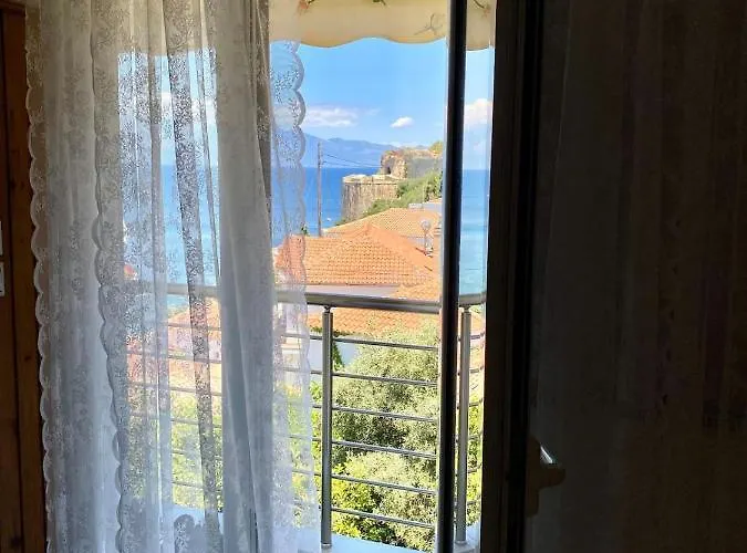 Blu Blu With Castle View *