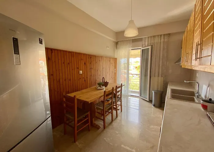 Blu Blu With Castle View * Koróni