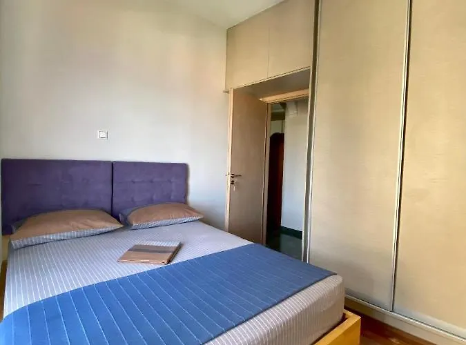 Blu Blu With Castle View Appartamento