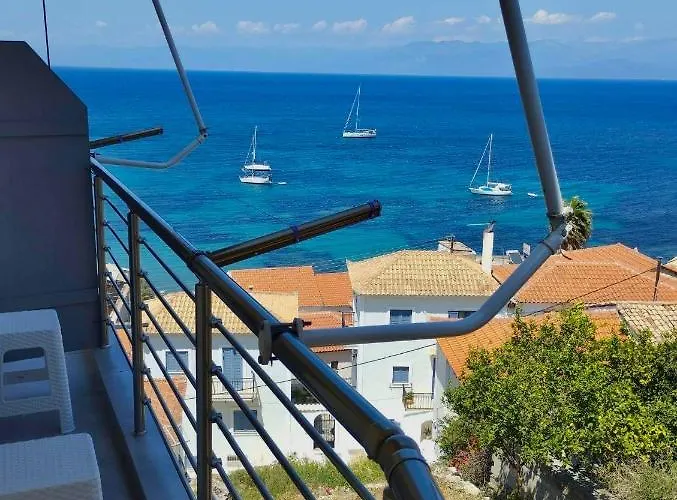 Blu Blu With Castle View Апартаменты Корони